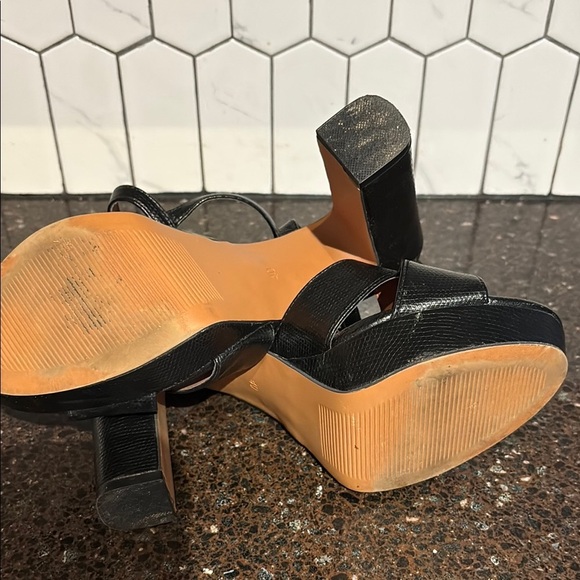 H&M Black platform, snakeskin pattern Leather Women's Sandals, size 9.5 - Picture 6 of 7